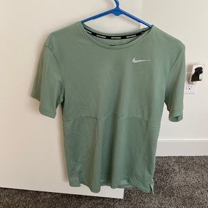 Nike dri-fit short sleeve shirt